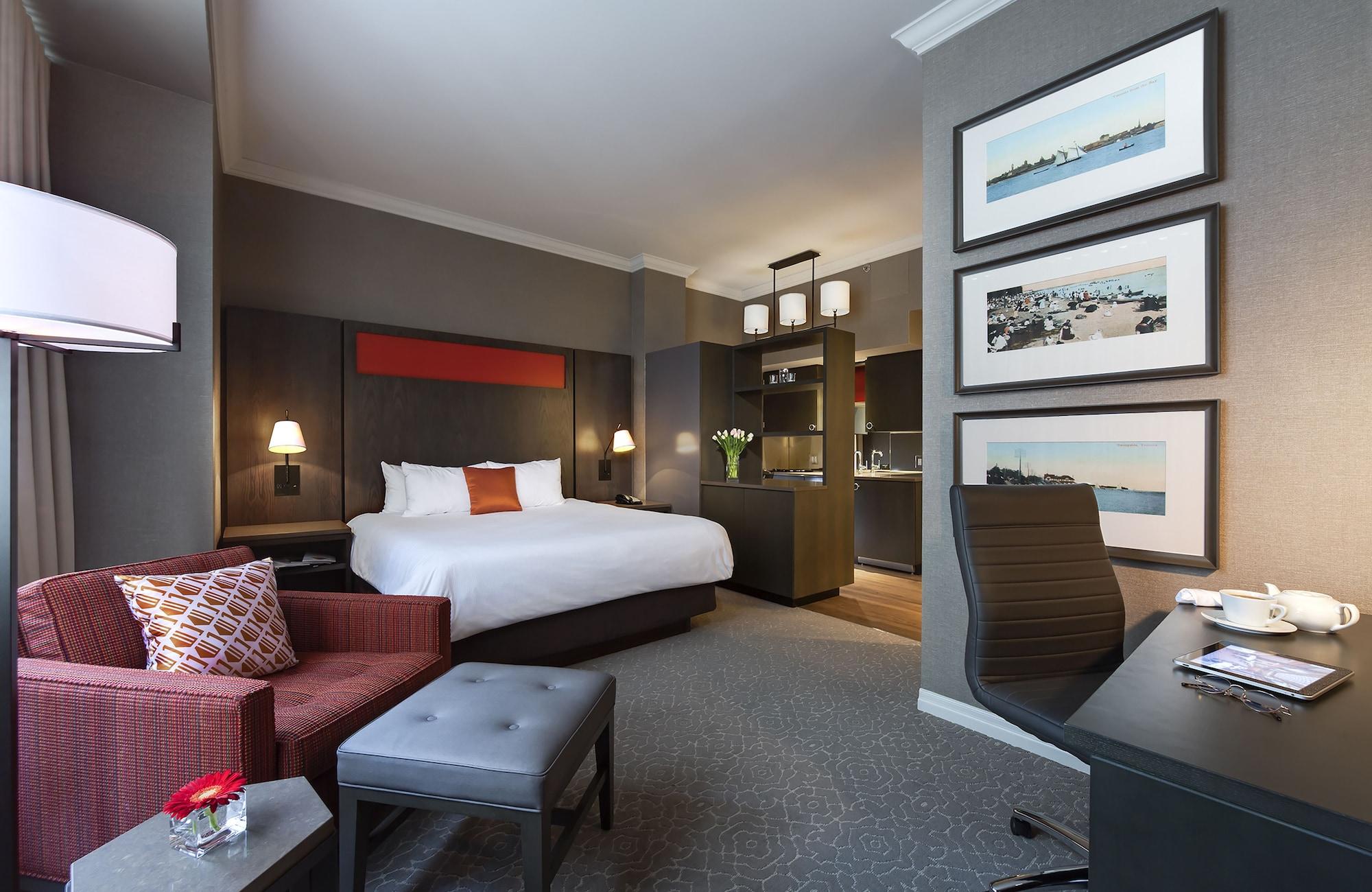 One King West Hotel And Residence Торонто Екстериор снимка