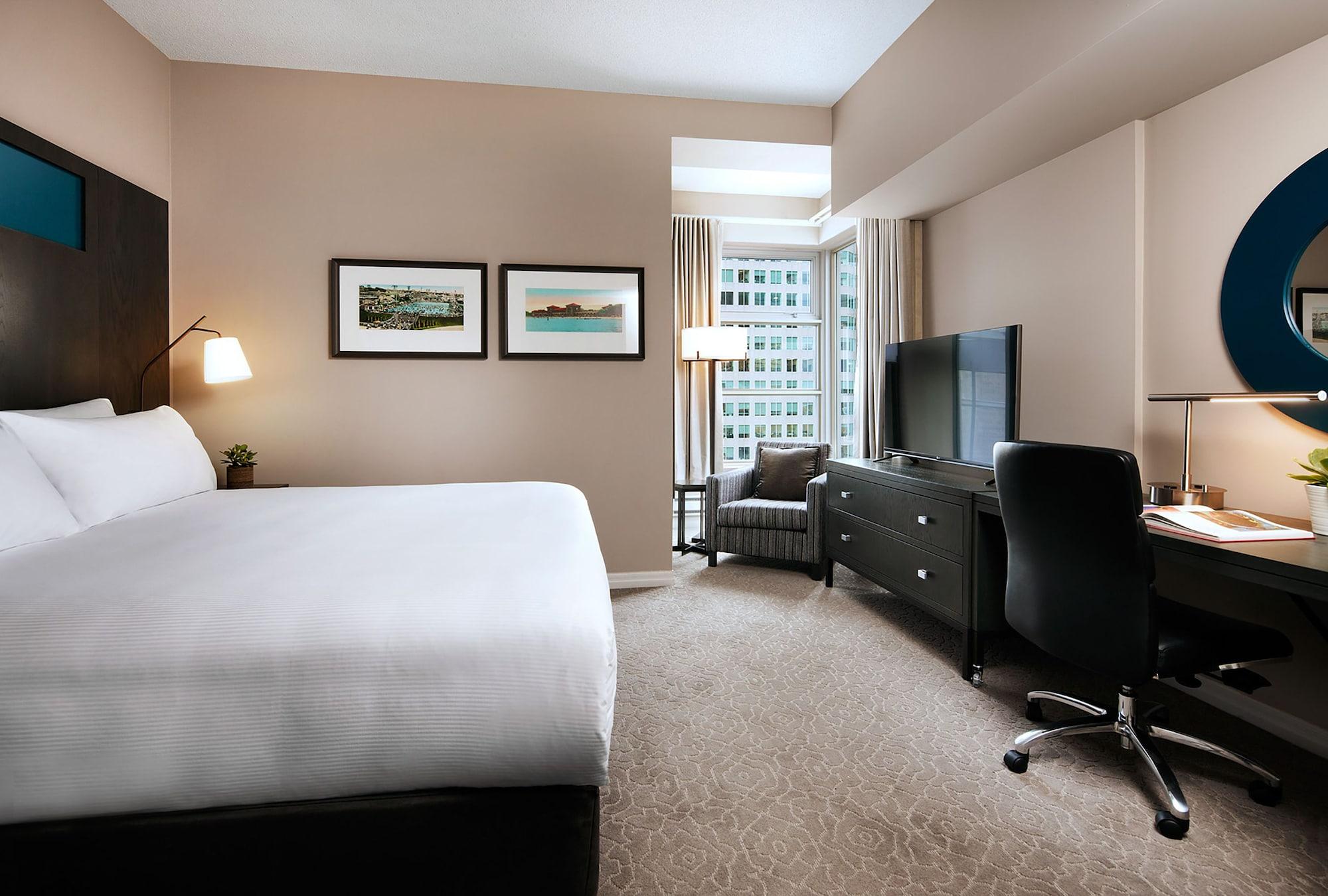 One King West Hotel And Residence Торонто Екстериор снимка