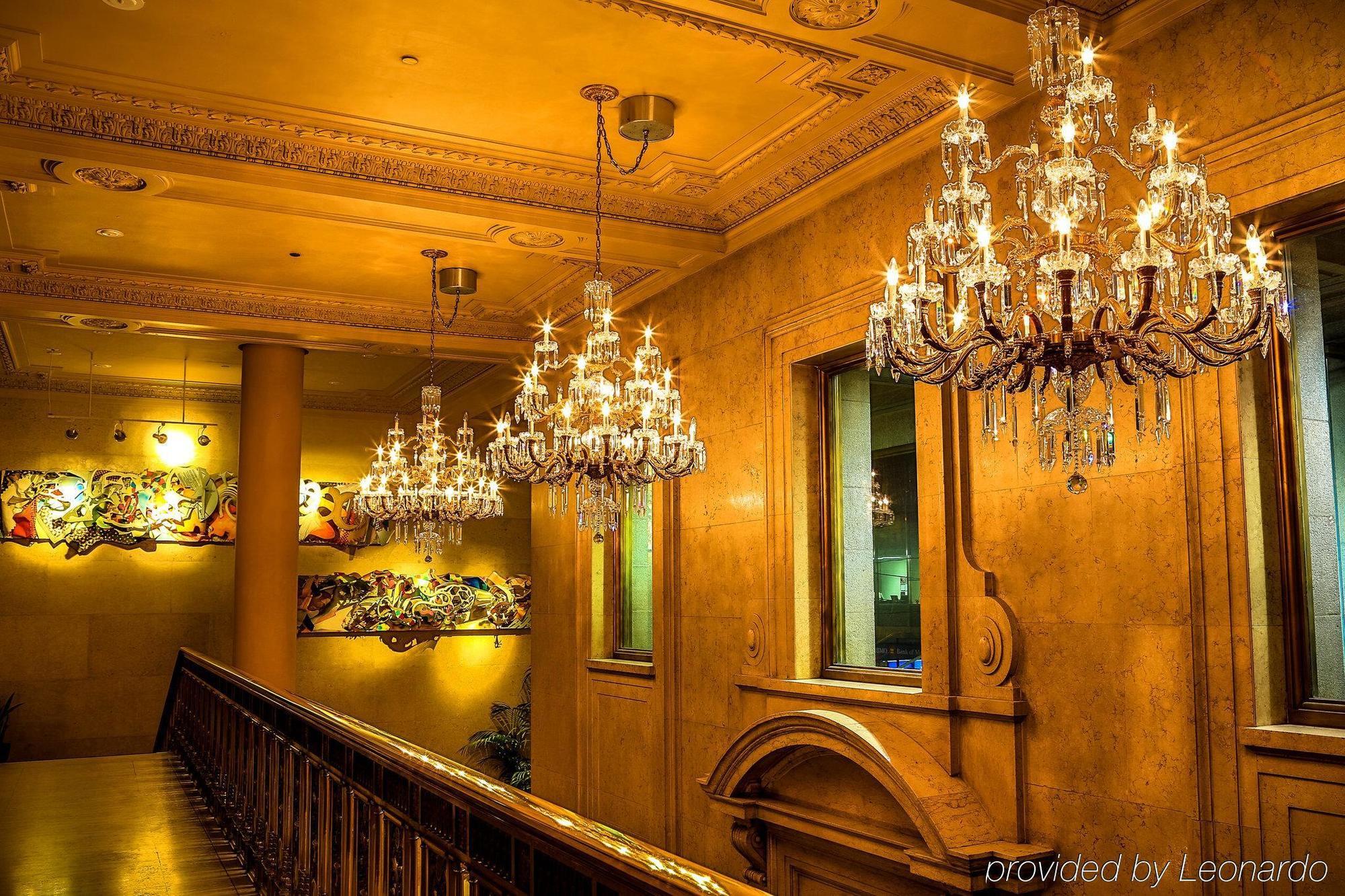 One King West Hotel And Residence Торонто Екстериор снимка